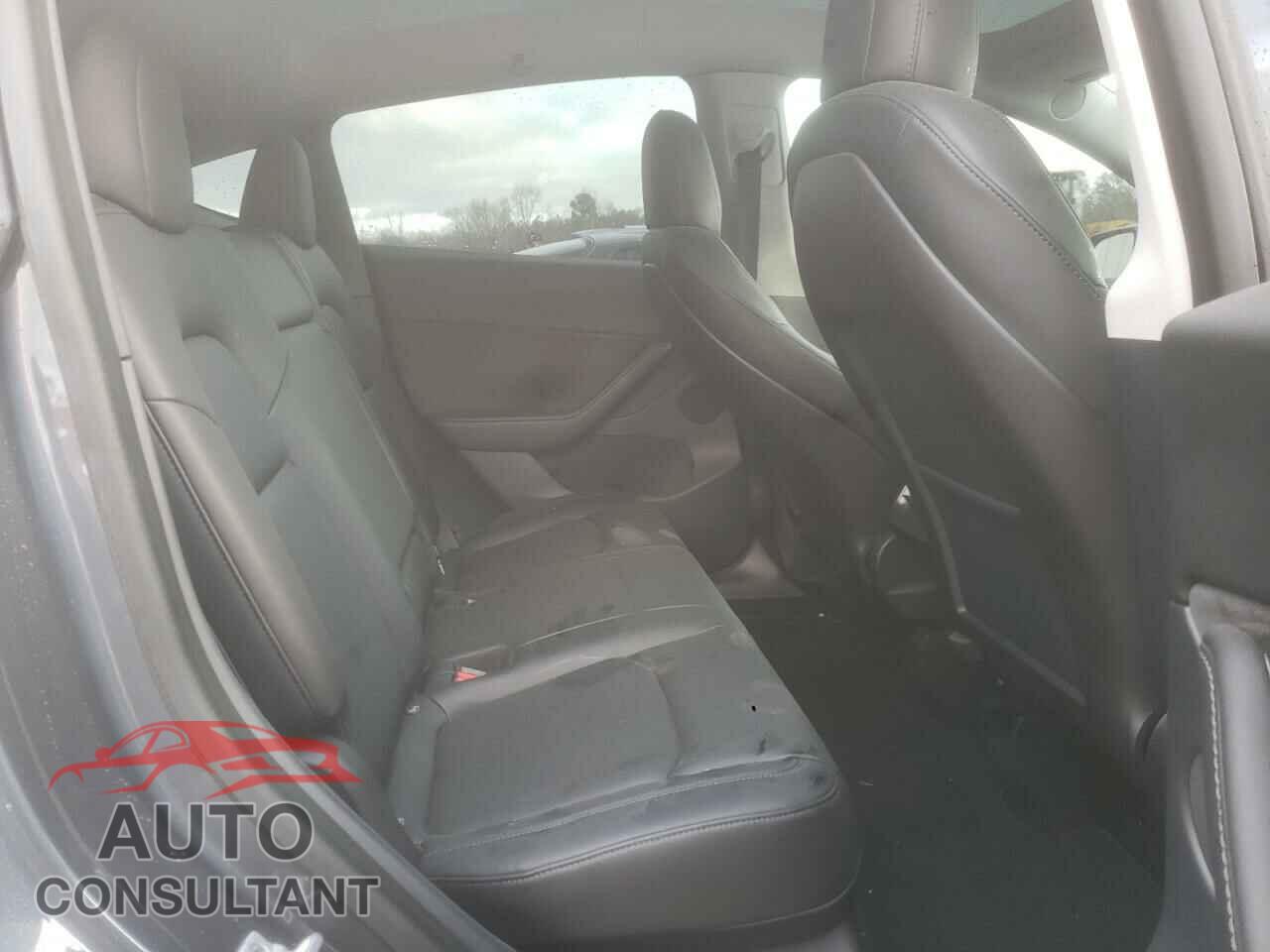 TESLA MODEL Y 2020 - 5YJYGDEF1LF001411