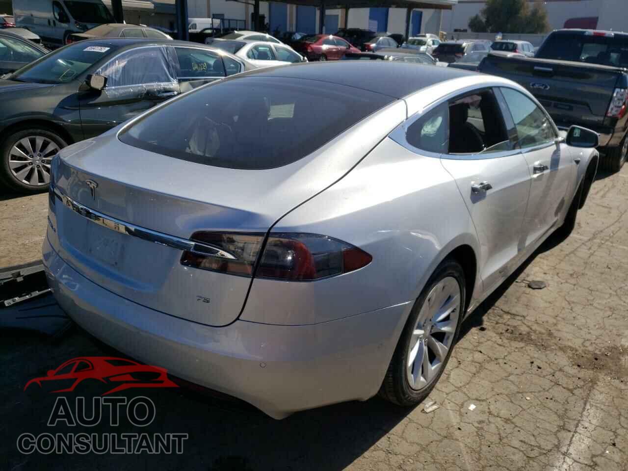 TESLA MODEL S 2017 - 5YJSA1E17HF202621