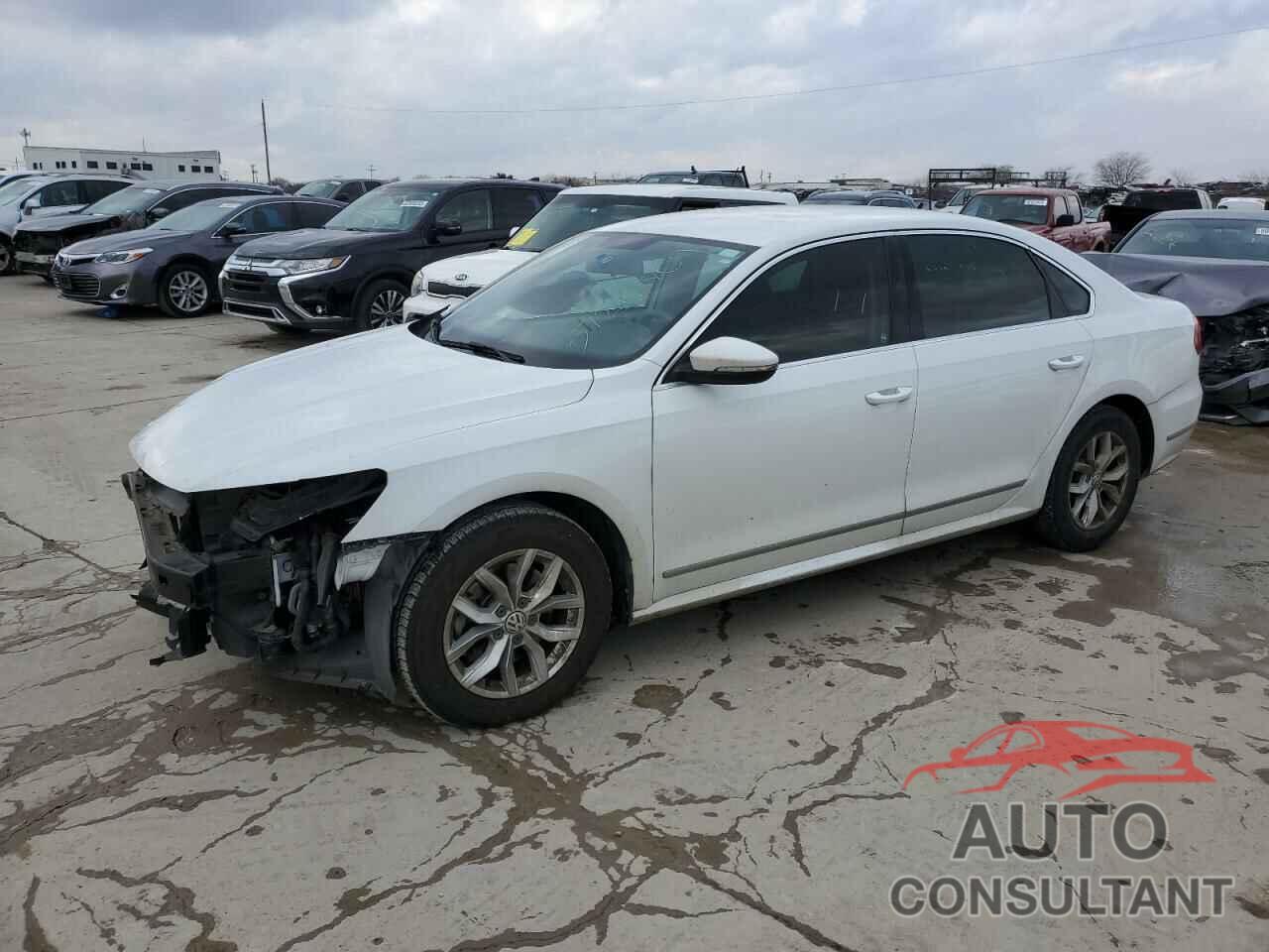 VOLKSWAGEN PASSAT 2017 - 1VWAT7A38HC075646