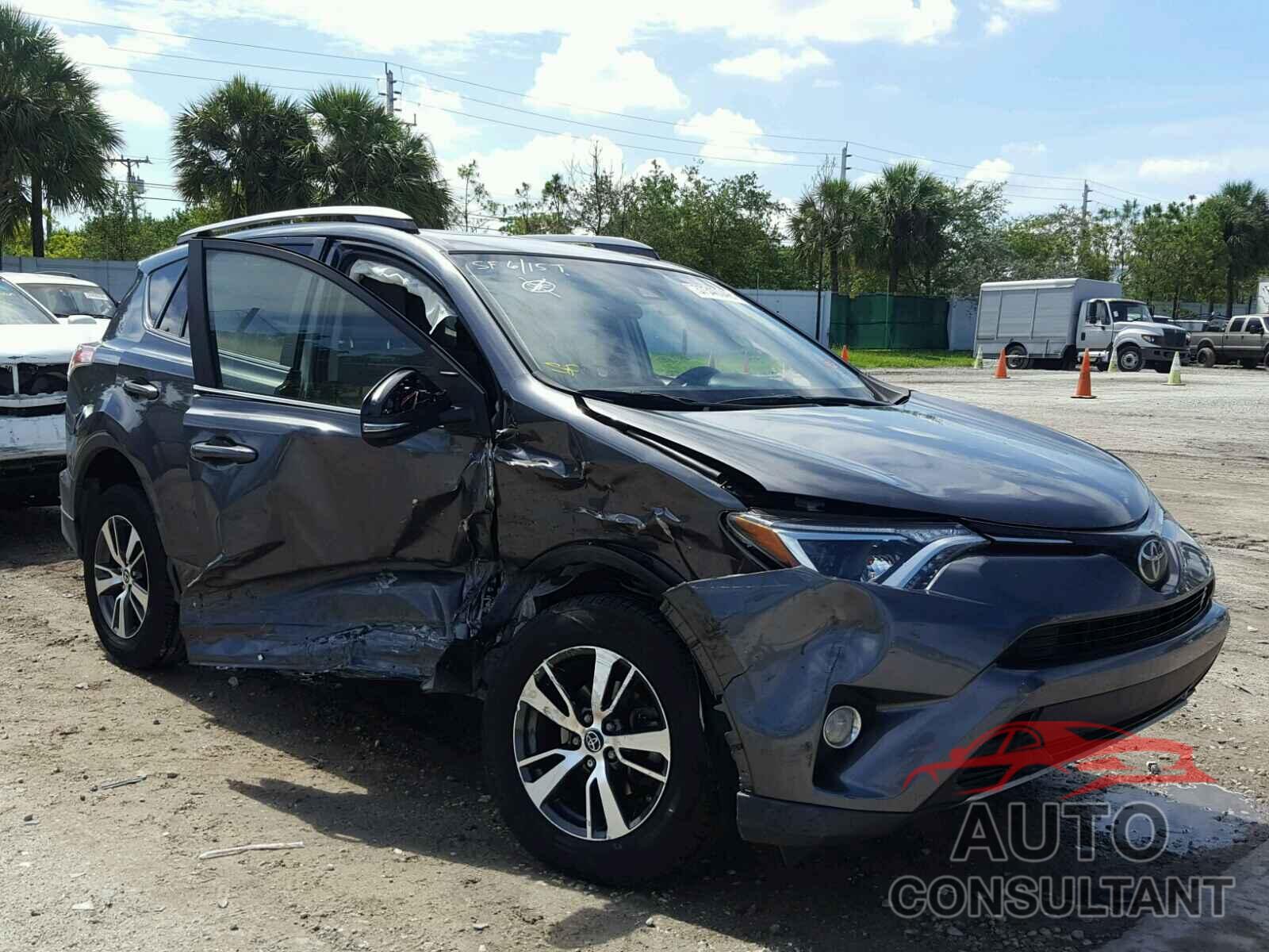 TOYOTA RAV4 2017 - JTMWFREV8HD096854