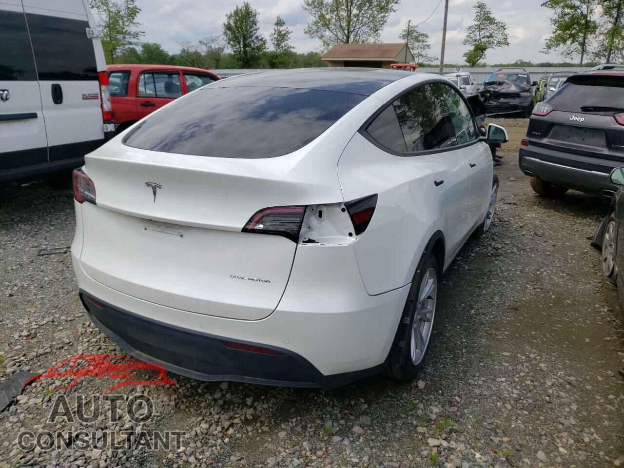 TESLA MODEL Y 2021 - 5YJYGDEE3MF077706