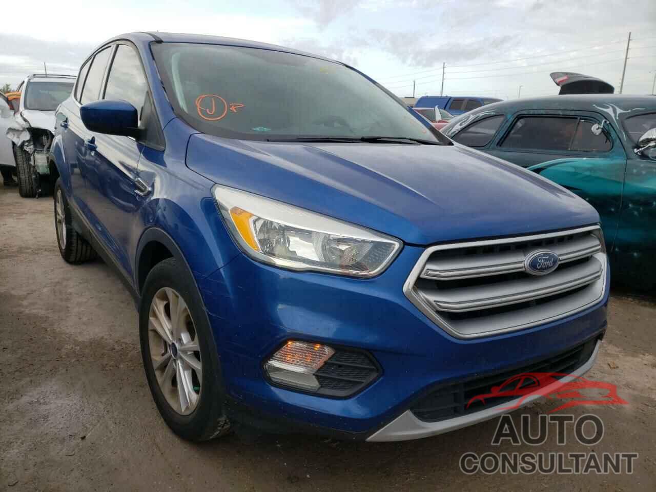FORD ESCAPE 2017 - 1FMCU0GD7HUB12871