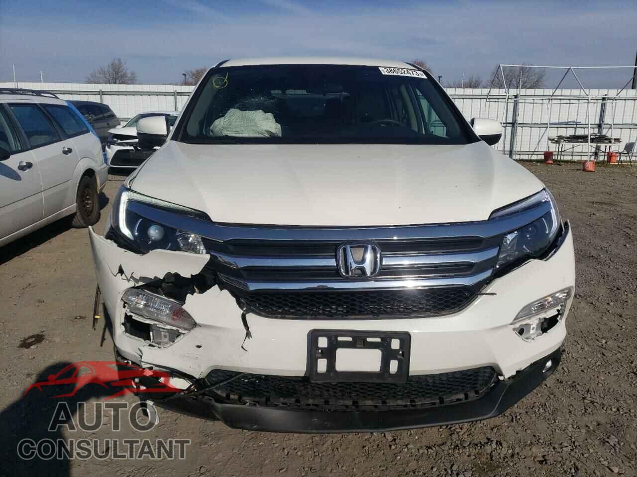 HONDA PILOT 2018 - 5FNYF5H31JB026073