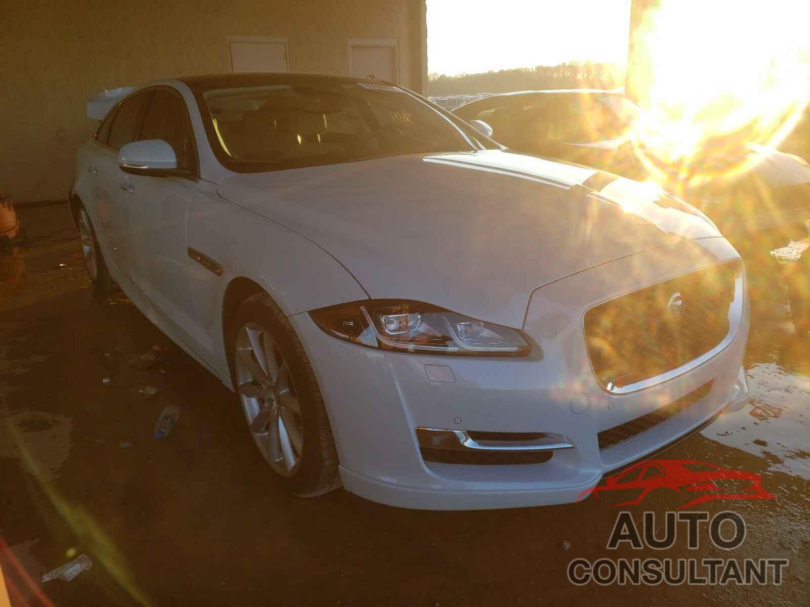 JAGUAR XJ 2018 - SAJWA1C71J8W14114