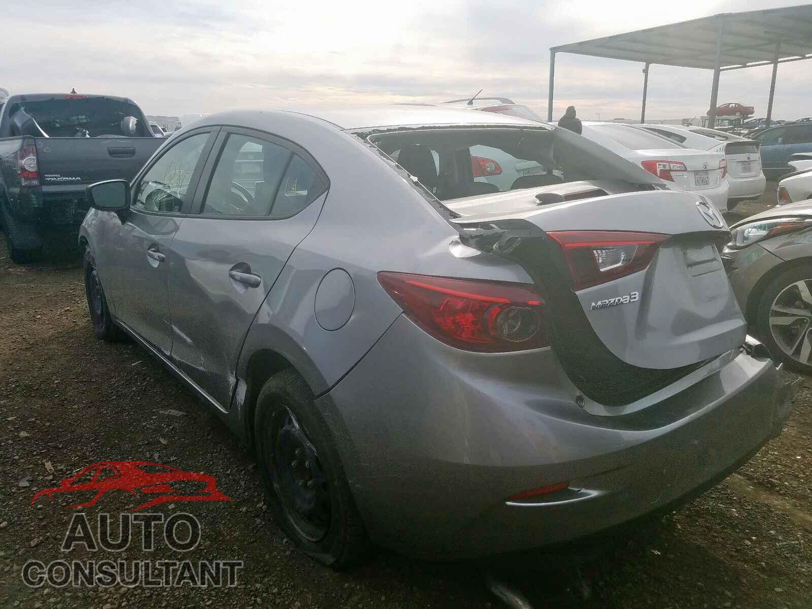 MAZDA 3 2015 - 3VWC17AU4GM520145