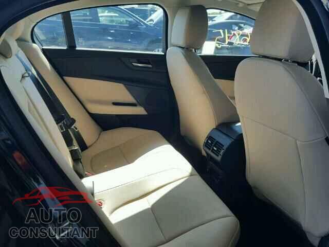 JAGUAR XE 2017 - SAJAR4BG7HA952528