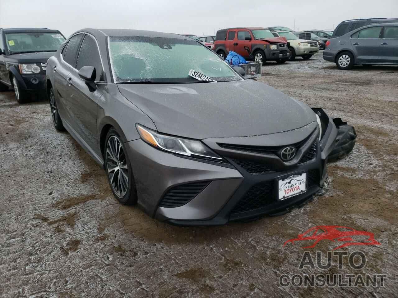 TOYOTA CAMRY 2018 - 4T1B11HK5JU530911