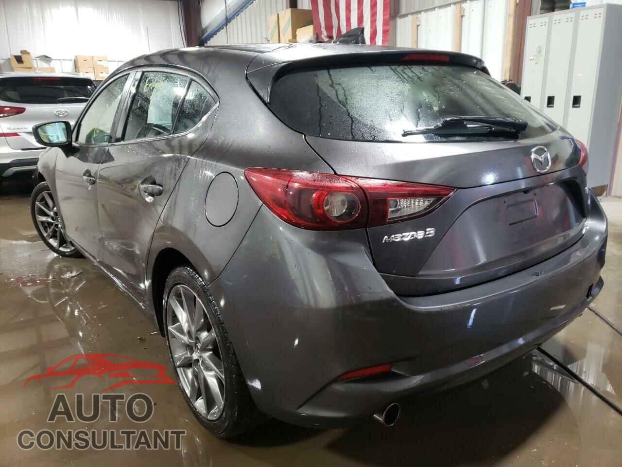 MAZDA 3 2018 - 3MZBN1M37JM164541