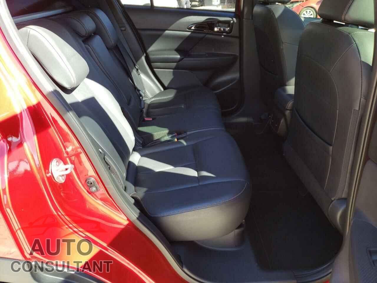MITSUBISHI ECLIPSE 2018 - JA4AT5AAXJZ051514