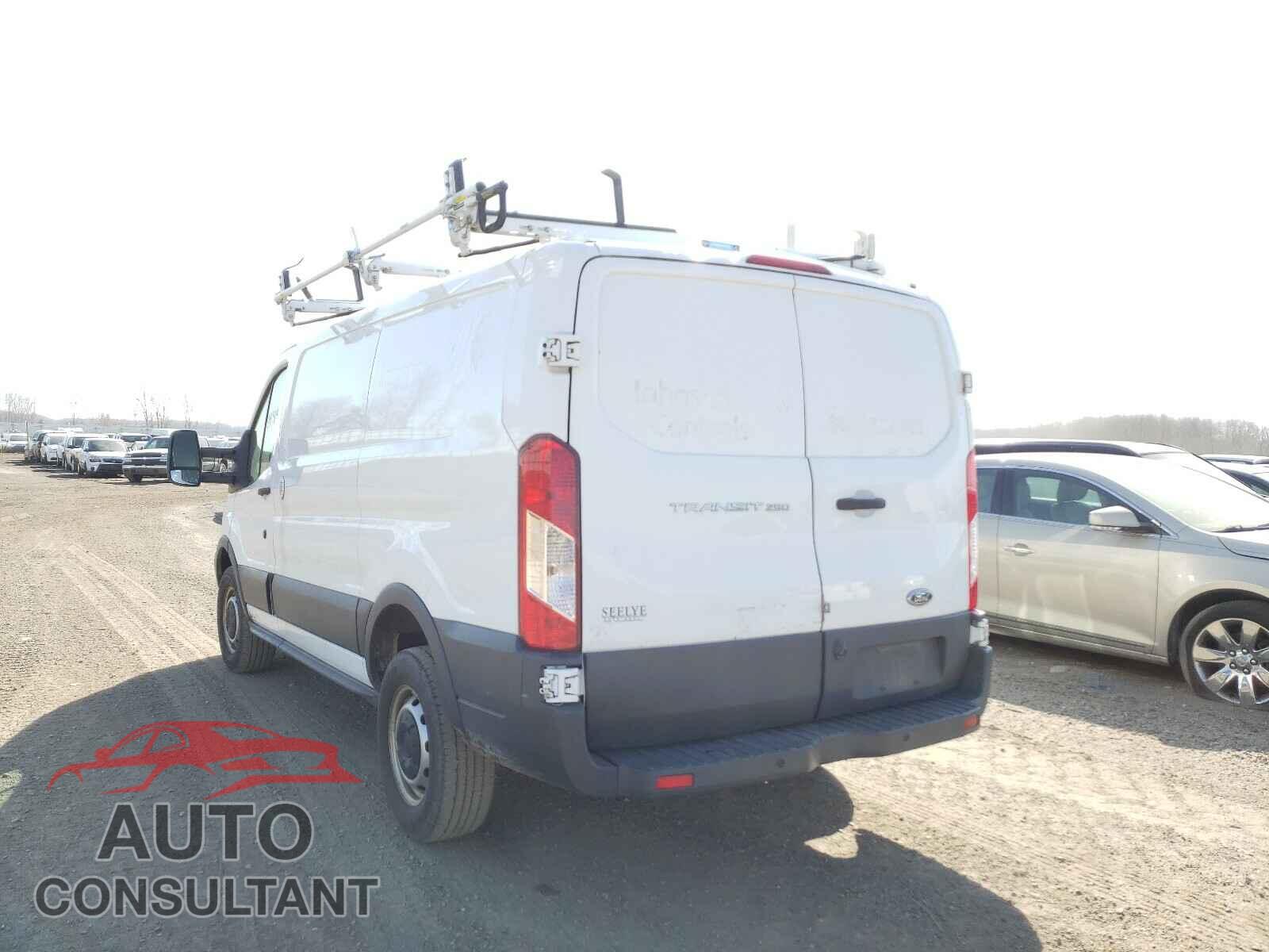 FORD TRANSIT CO 2016 - 1FTYR1YM2GKB10696
