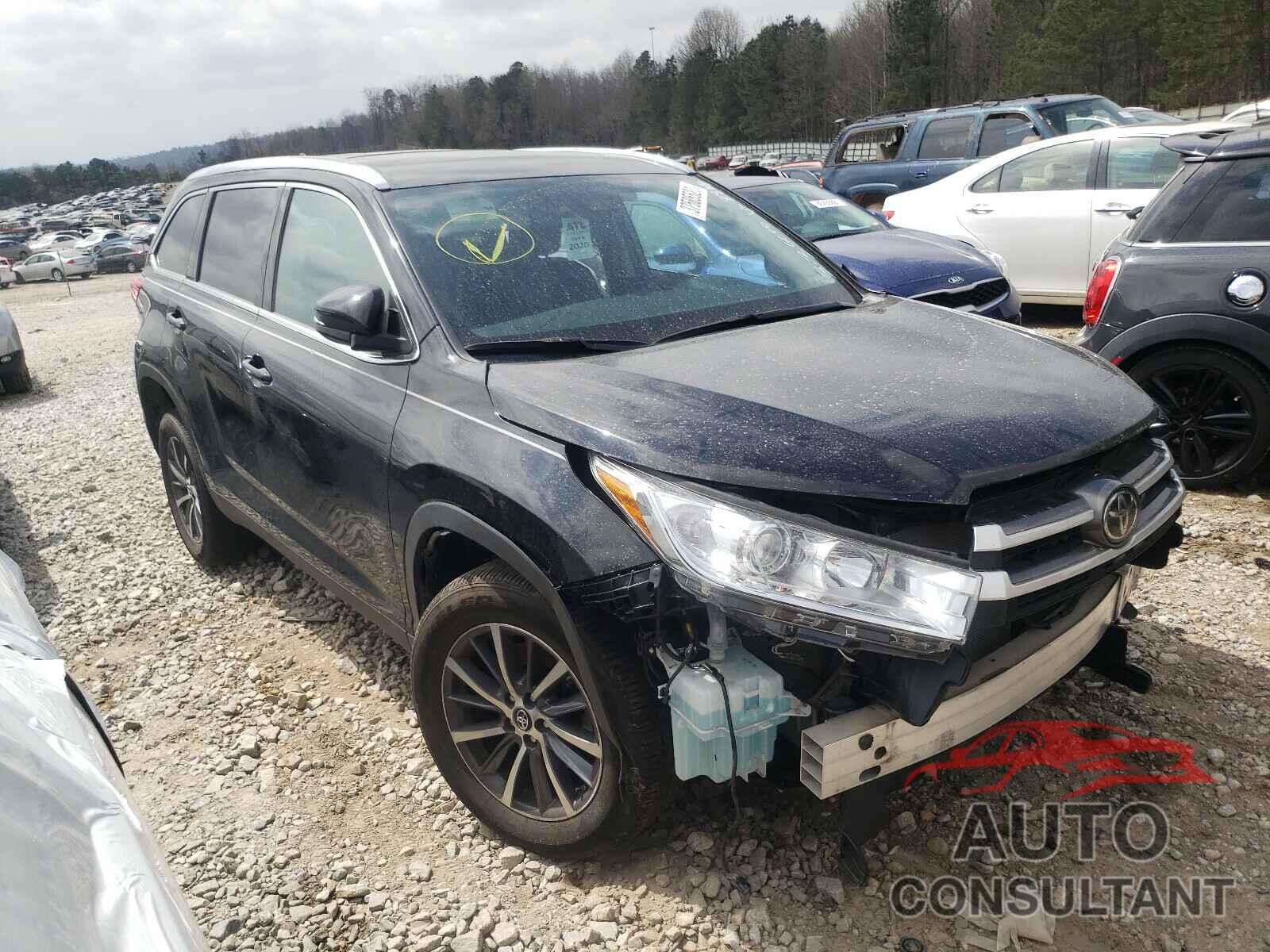TOYOTA HIGHLANDER 2019 - 5TDKZRFH0KS568815
