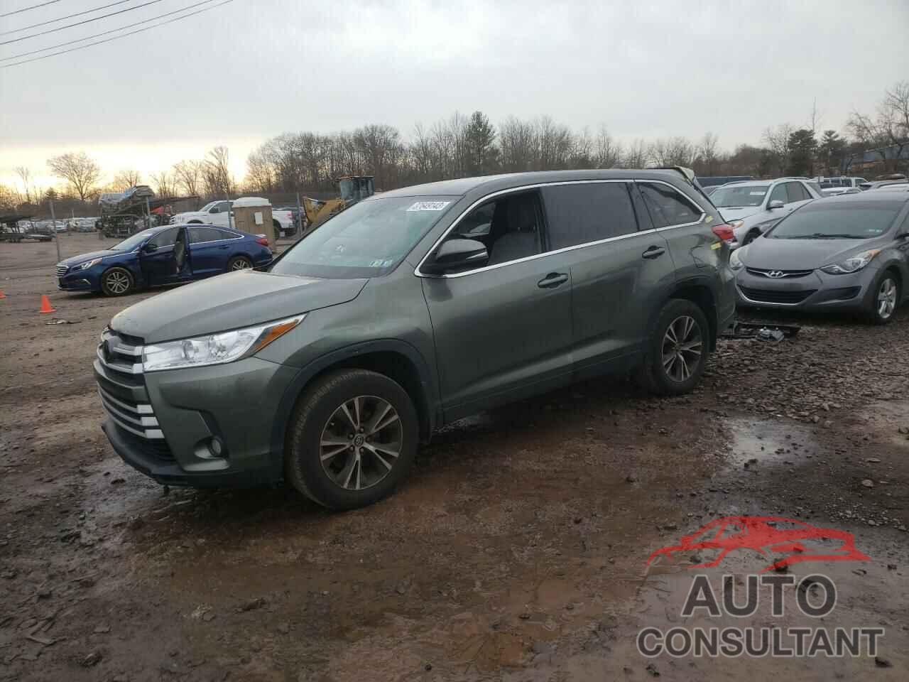 TOYOTA HIGHLANDER 2019 - 5TDBZRFH7KS971139