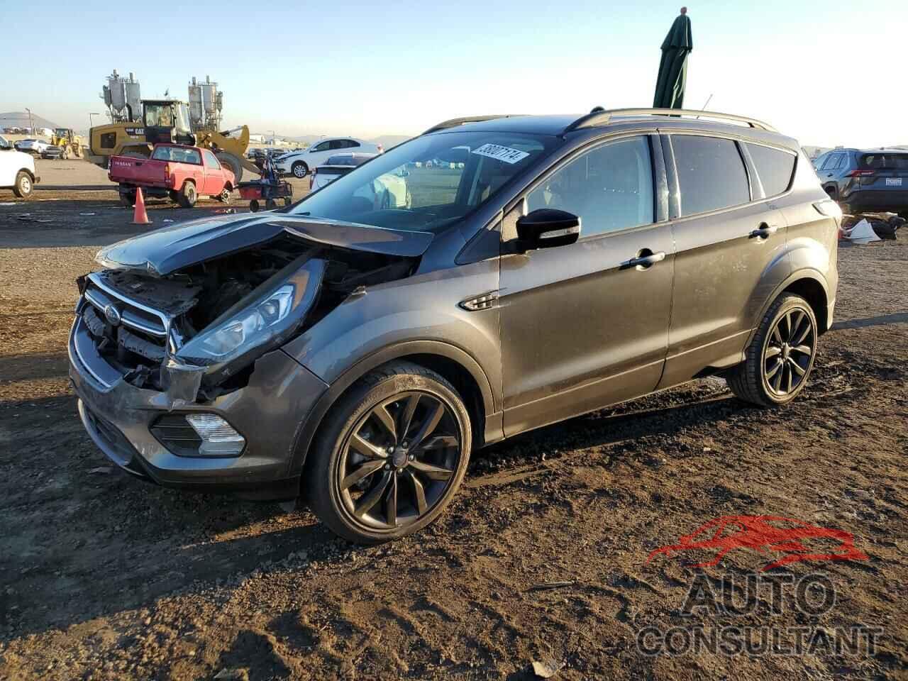 FORD ESCAPE 2017 - 1FMCU0J91HUA61730