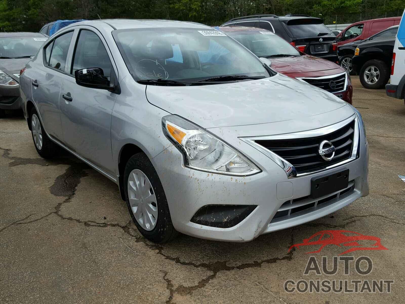 NISSAN VERSA 2018 - 3N1CN7AP0JL834974