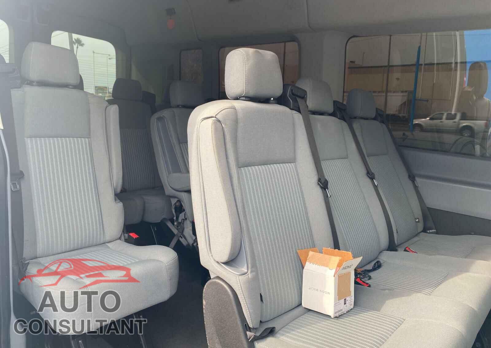 FORD TRANSIT CO 2015 - 1HGCV1F18JA154392