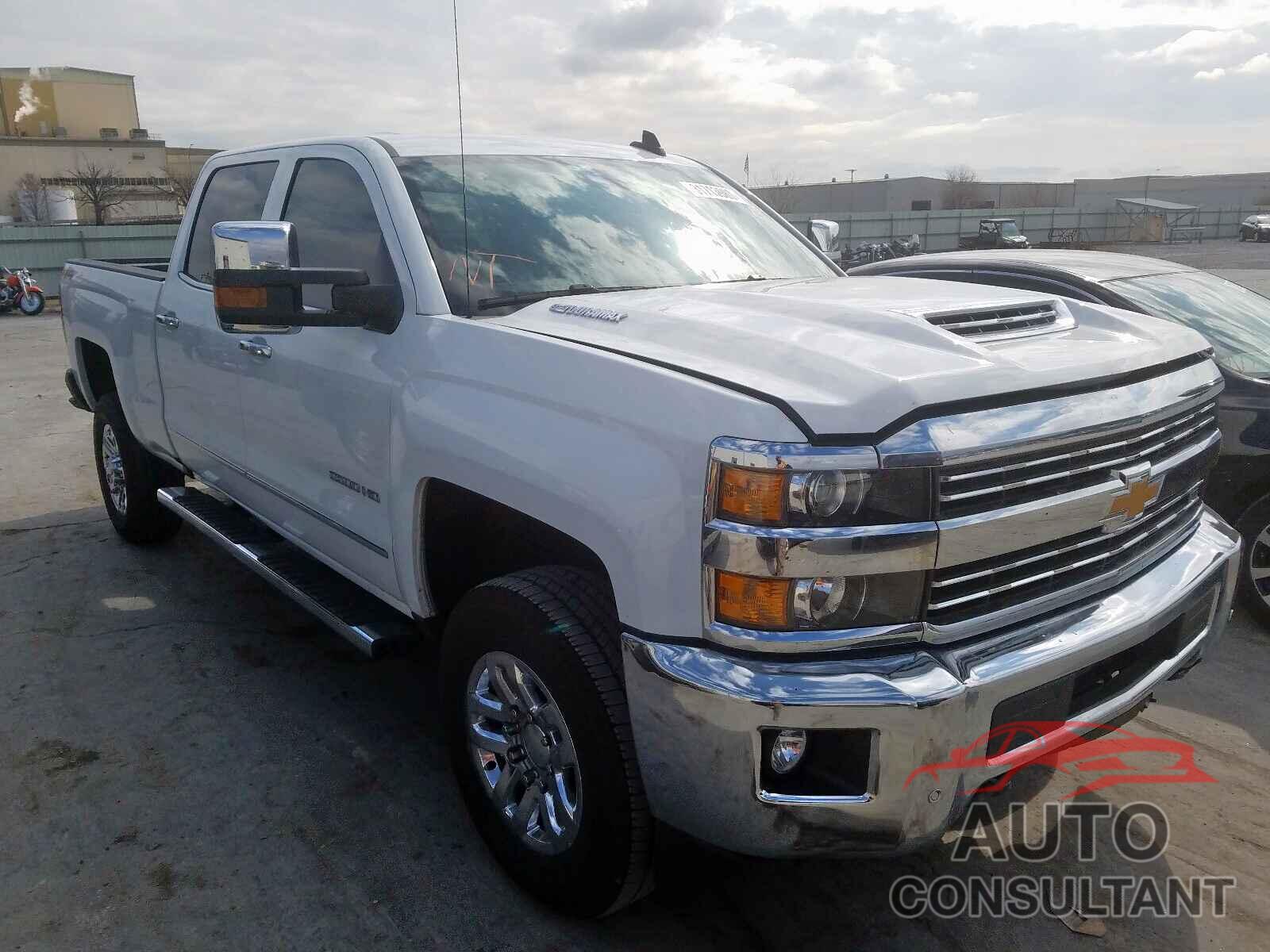 CHEVROLET SILVERADO 2019 - 3FA6P0SU4KR144035