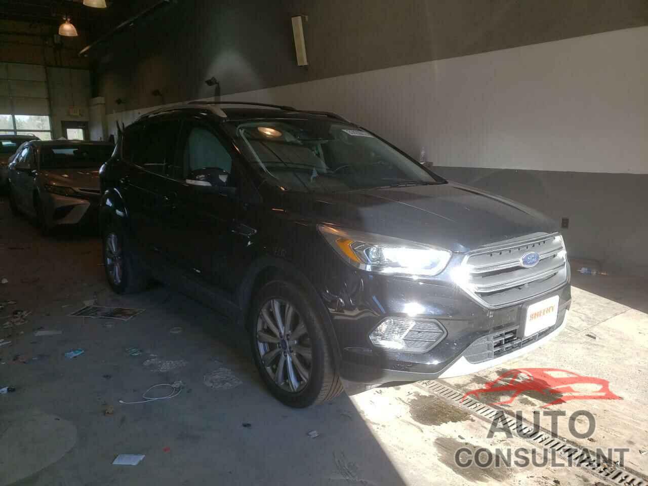 FORD ESCAPE 2017 - 1FMCU0J91HUE52005