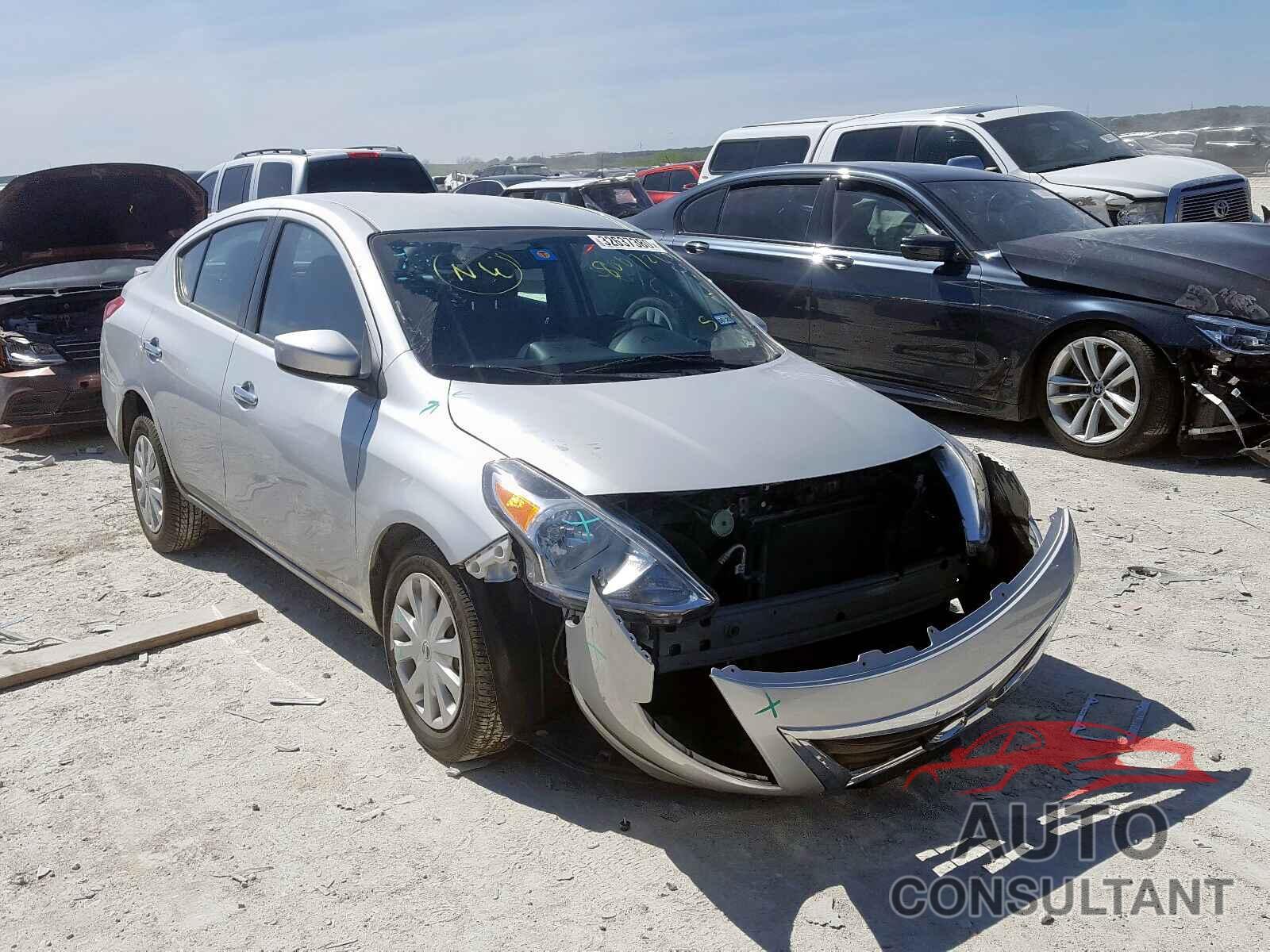 NISSAN VERSA 2018 - JTMRFREV8HJ125297