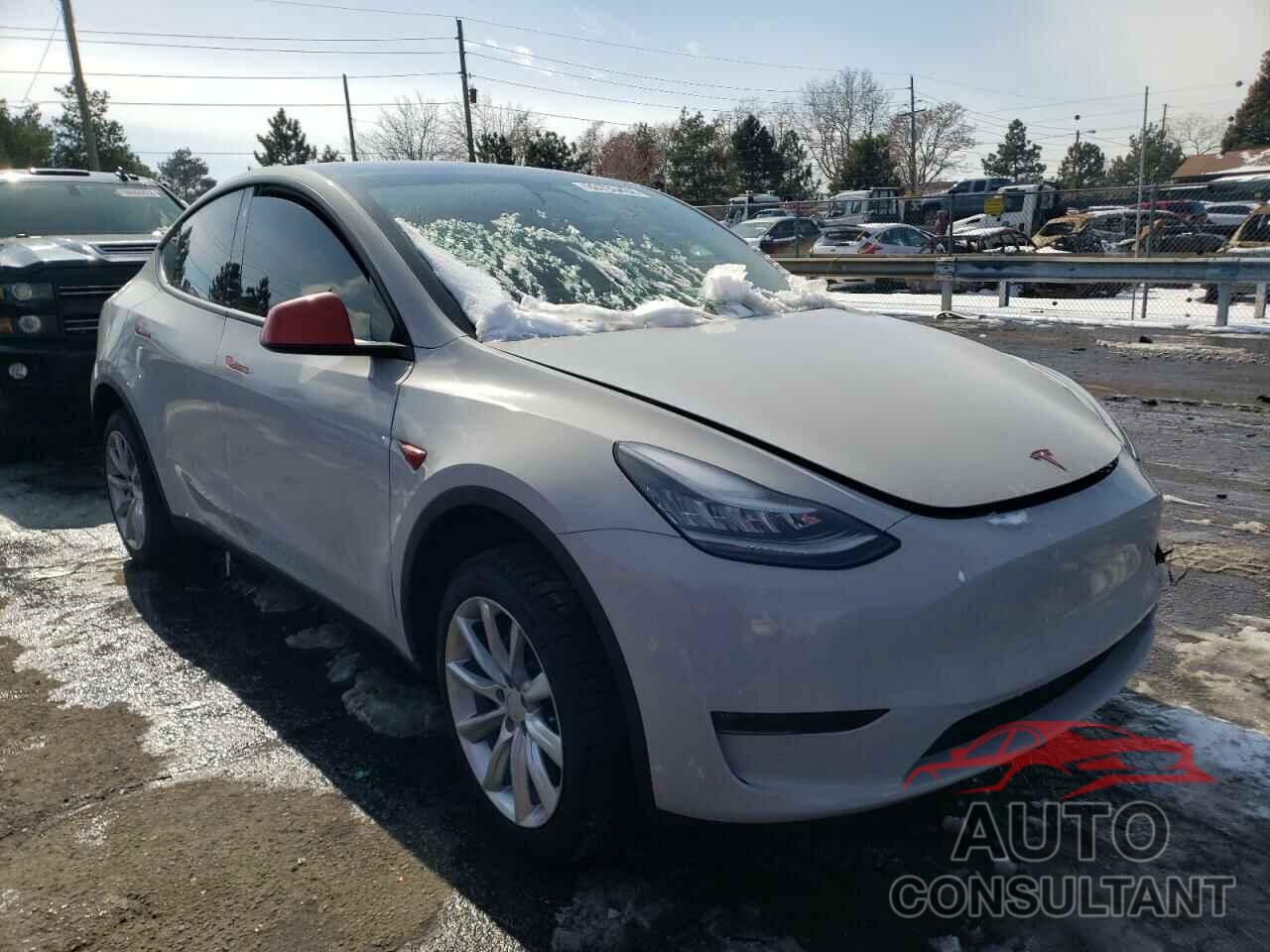 TESLA MODEL Y 2021 - 5YJYGDEE0MF076545