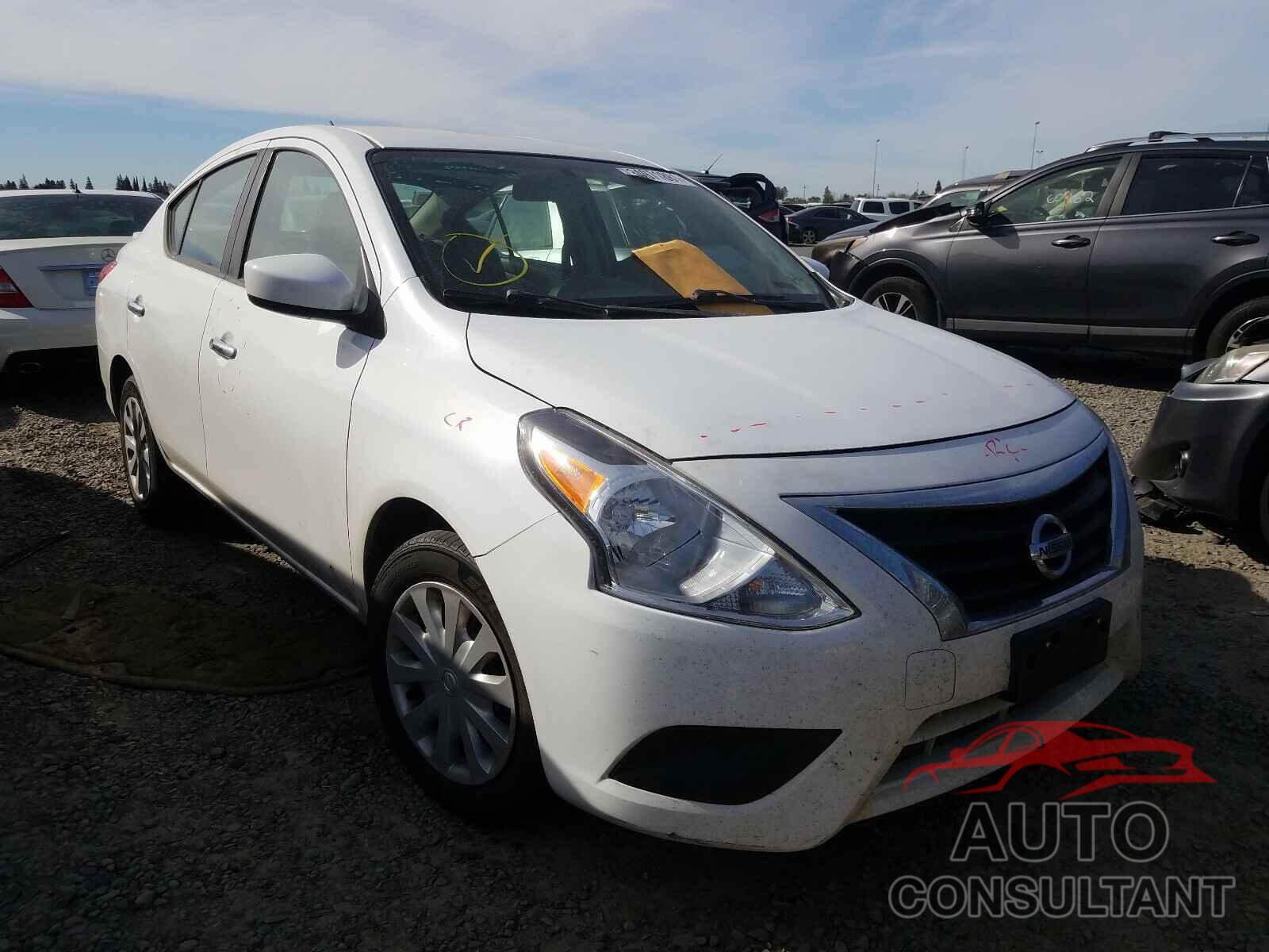 NISSAN VERSA 2017 - 3N1CN7AP9HK467329