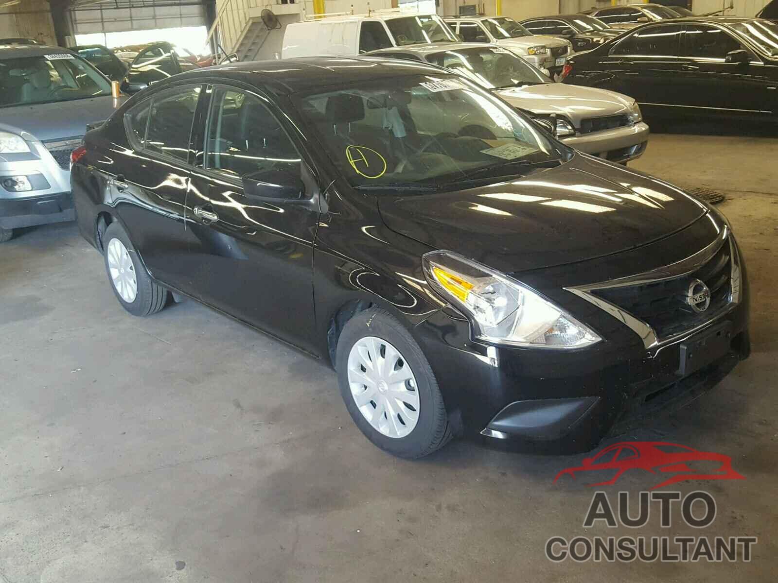 NISSAN VERSA 2018 - 3N1CN7AP8JL861260