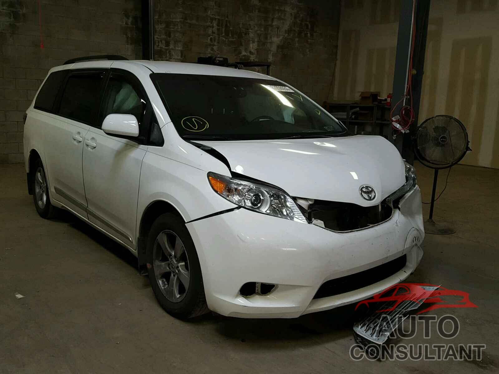 TOYOTA SIENNA 2016 - 5TDKK3DC5GS728851