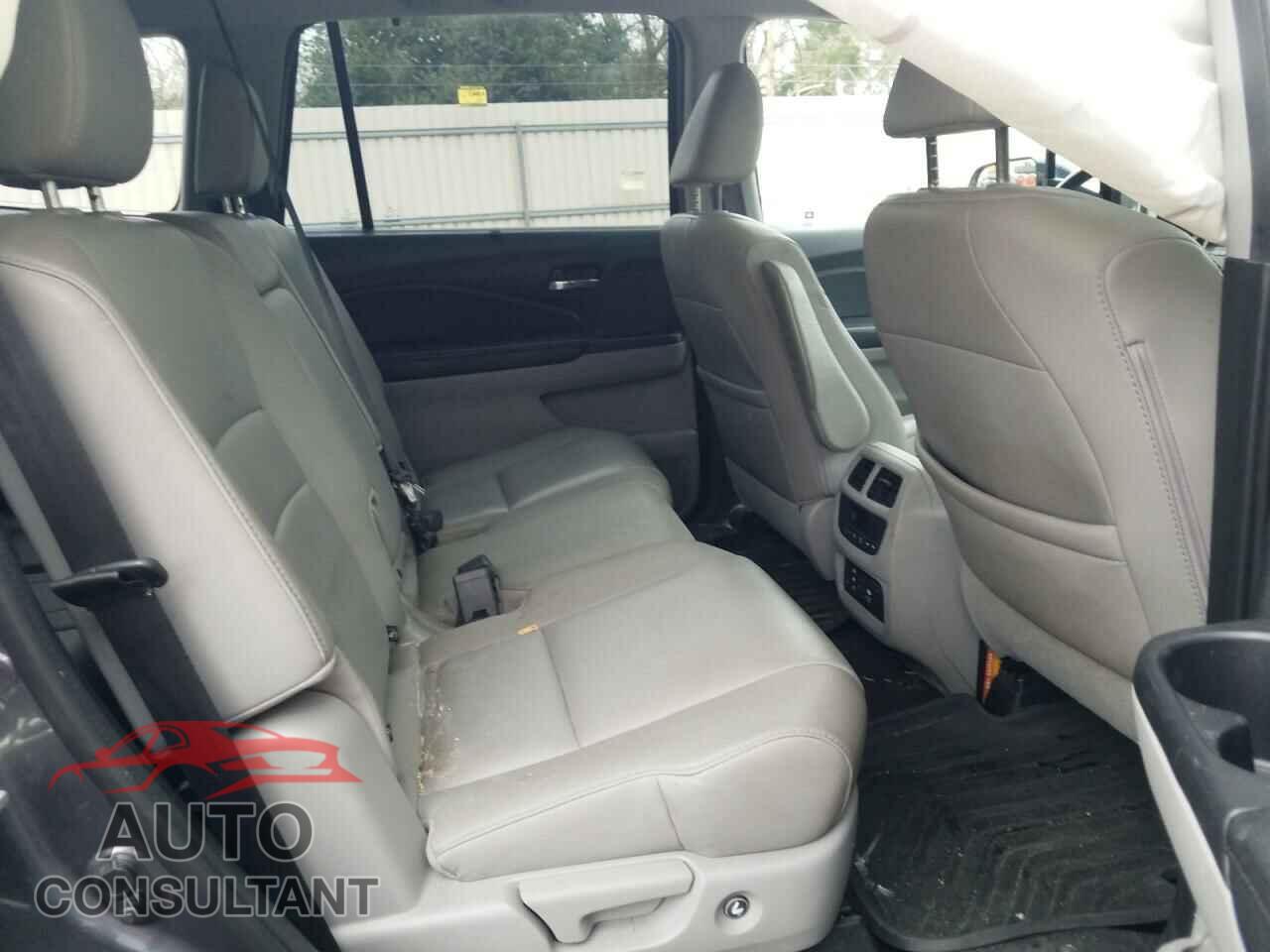 HONDA PILOT 2017 - 5FNYF5H99HB011142