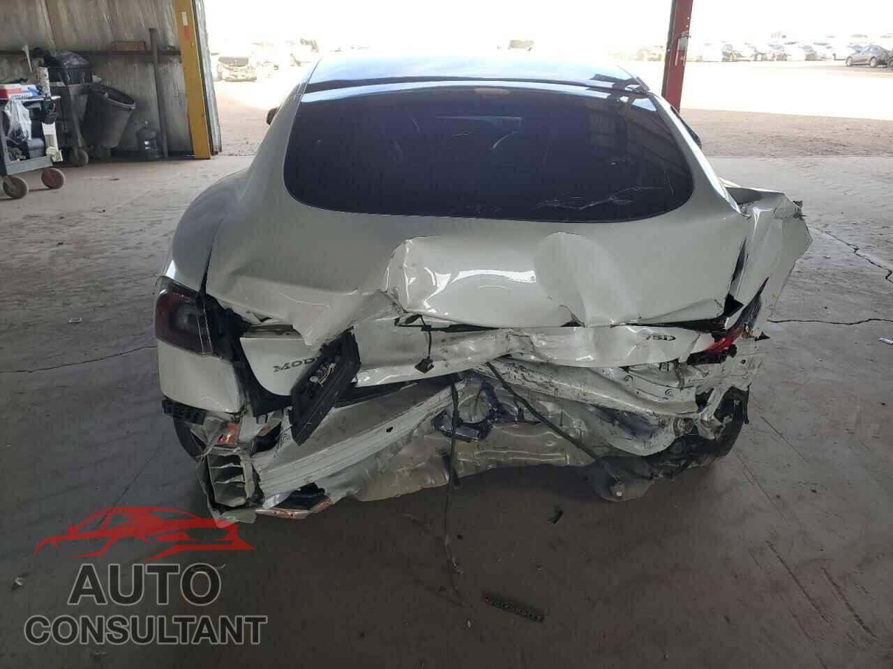 TESLA MODEL S 2018 - 5YJSA1E25JF294987