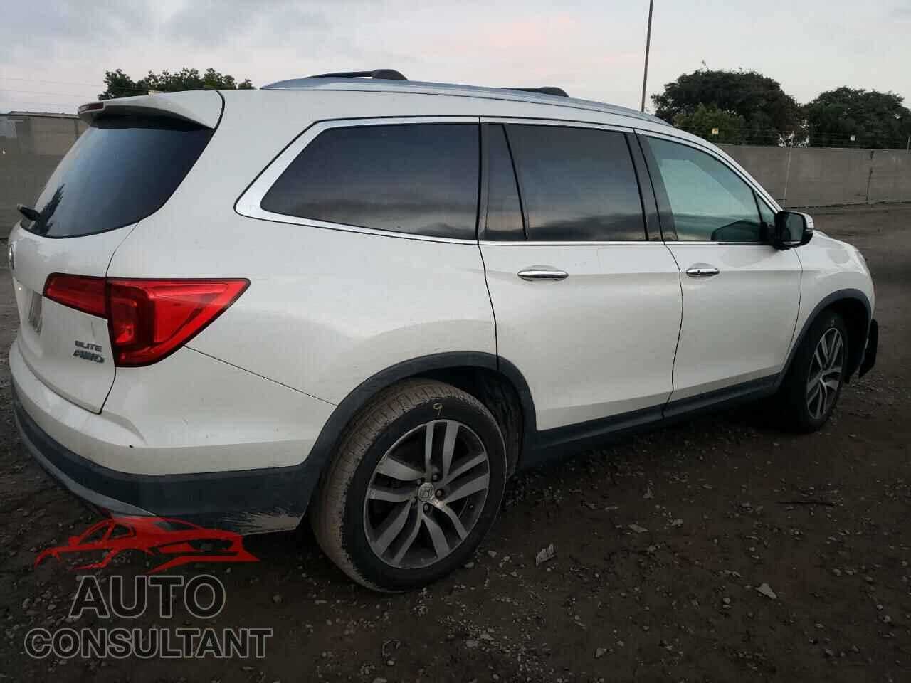 HONDA PILOT 2017 - 5FNYF6H0XHB007530