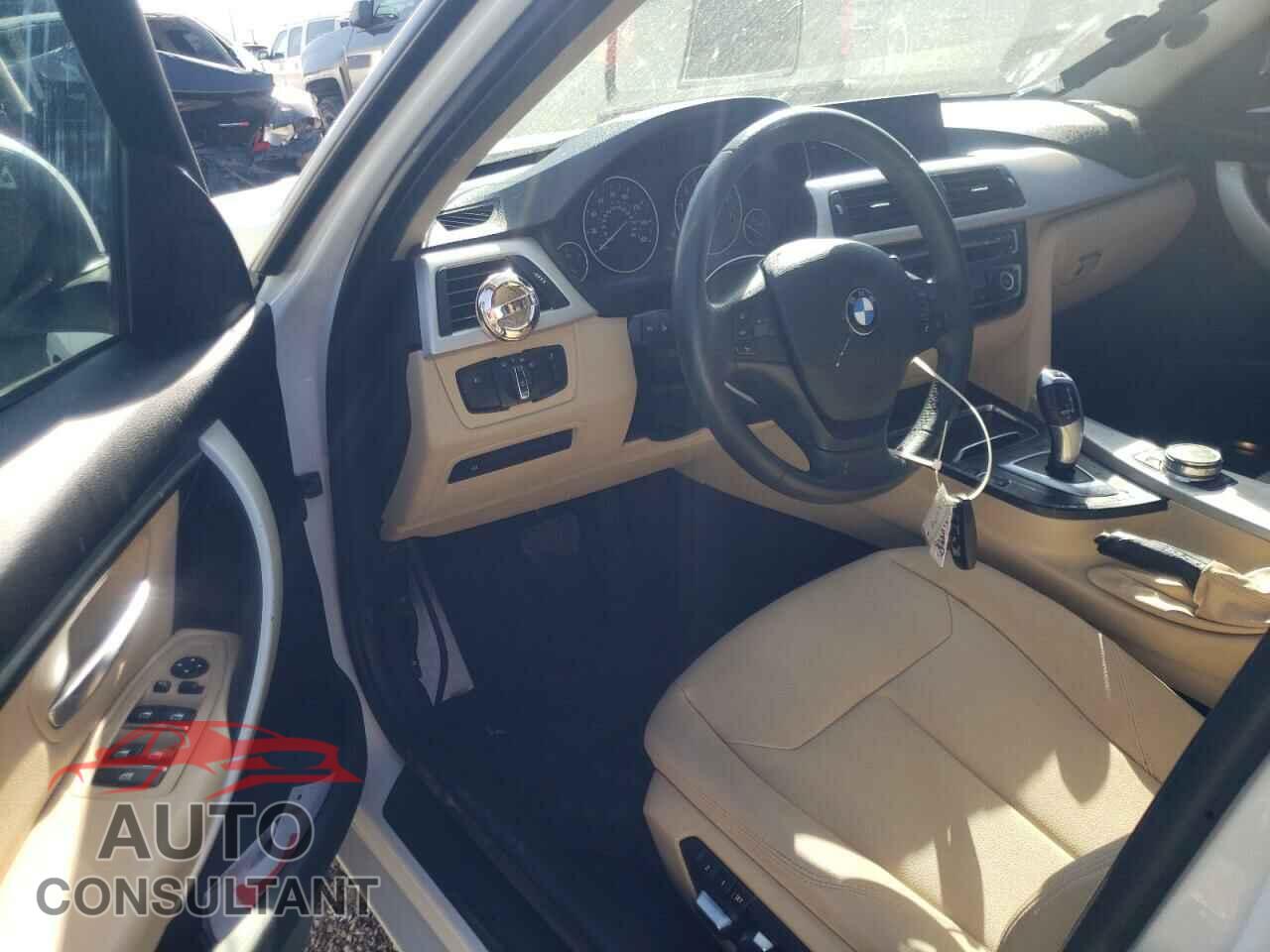 BMW 3 SERIES 2018 - WBA8E1G56JNU92059