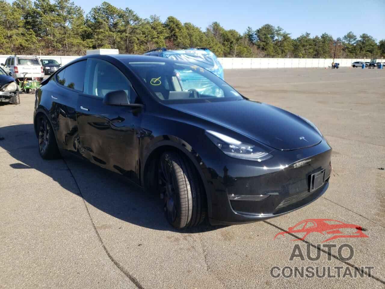 TESLA MODEL Y 2021 - 5YJYGDEF6MF256248
