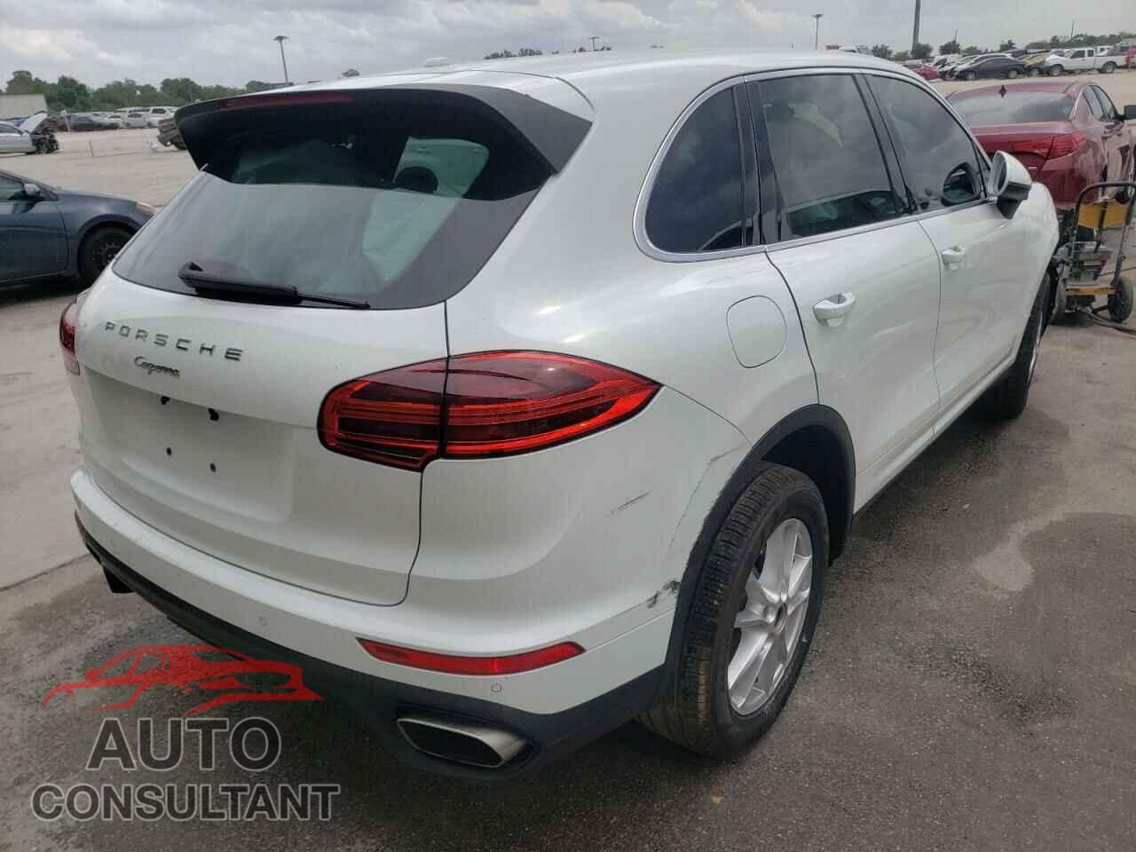 PORSCHE CAYENNE 2016 - WP1AA2A22GKA11107