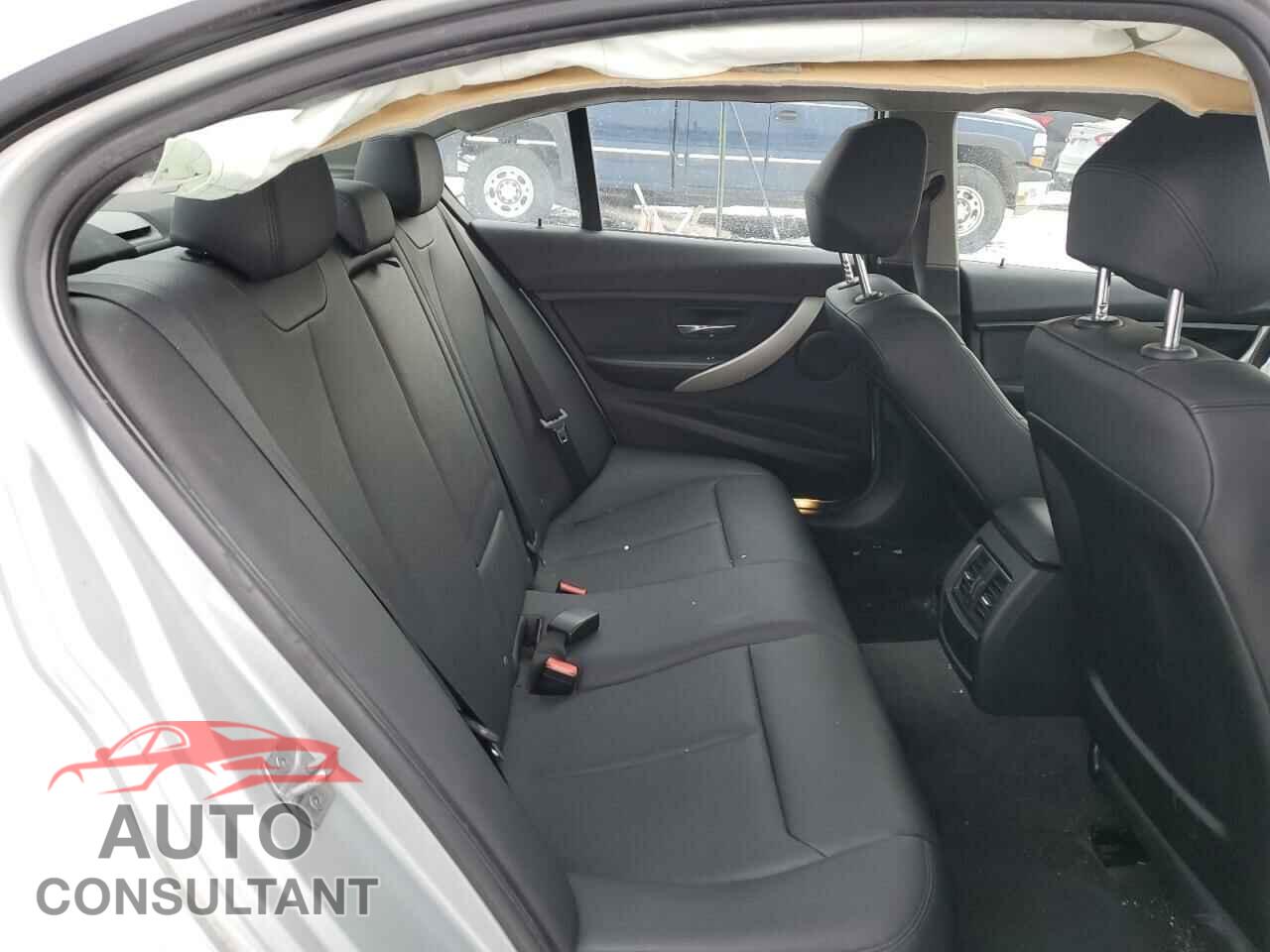 BMW 3 SERIES 2016 - WBA8E5G54GNU21409