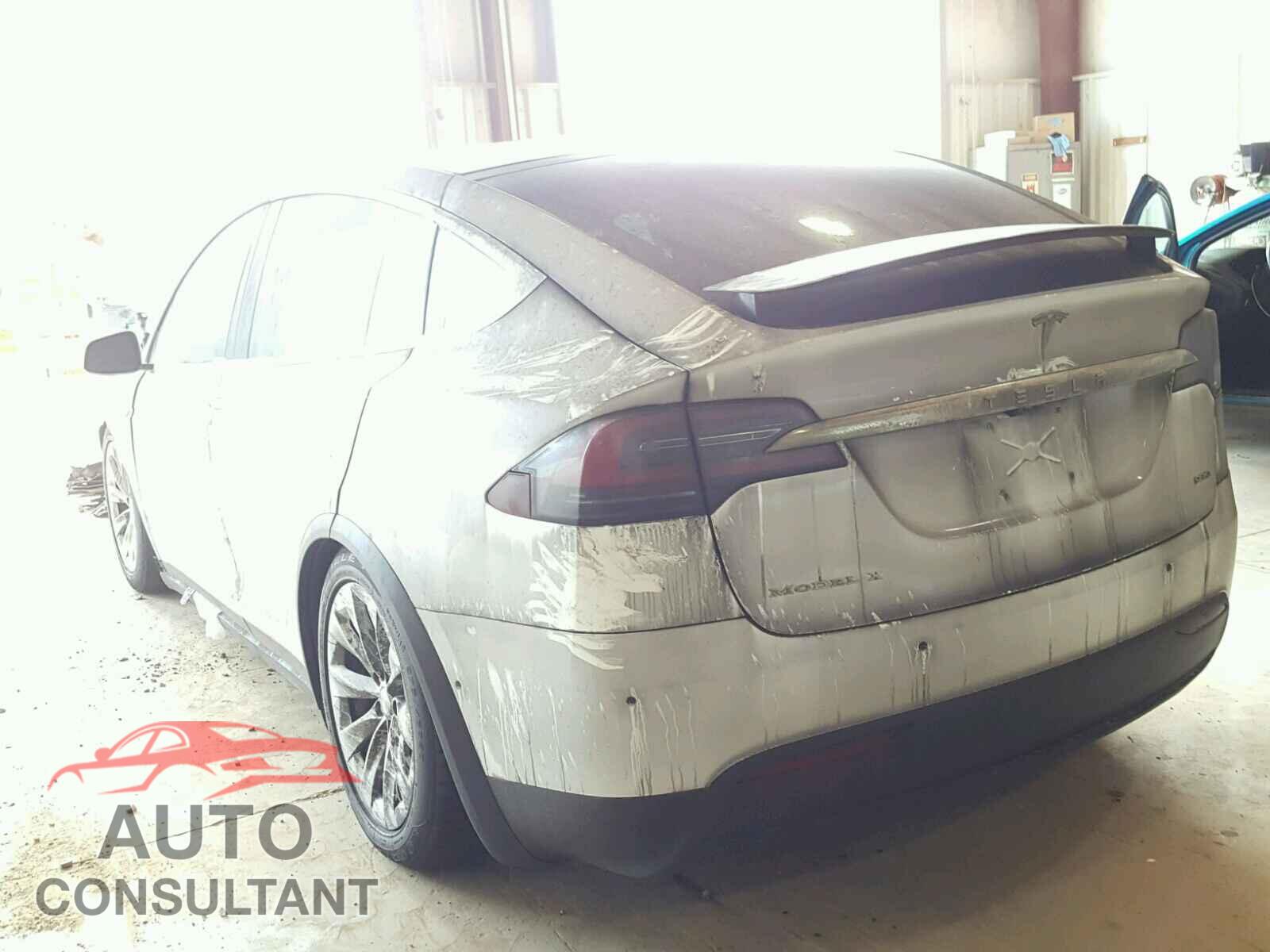 TESLA MODEL X 2016 - 5YJXCBE23GF003935