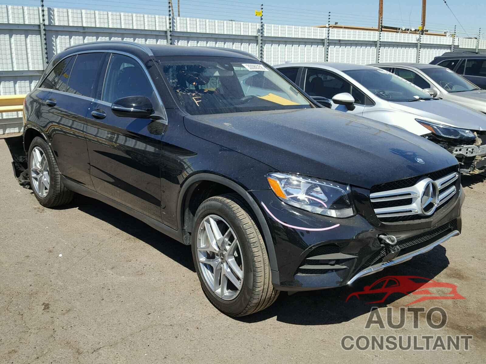 MERCEDES-BENZ GLC300 2017 - WDC0G4JB0HF216193