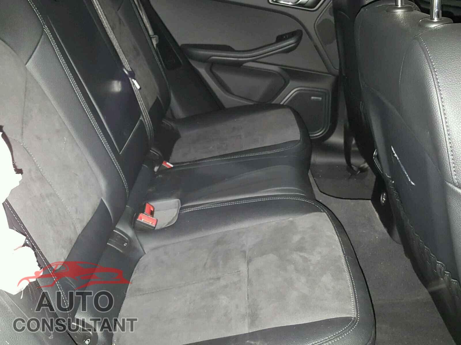 PORSCHE MACAN 2017 - WP1AA2A5XHLB09727
