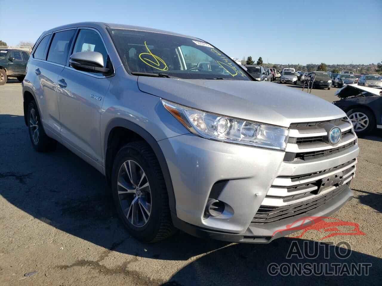 TOYOTA HIGHLANDER 2018 - 5TDBGRFH3JS039492