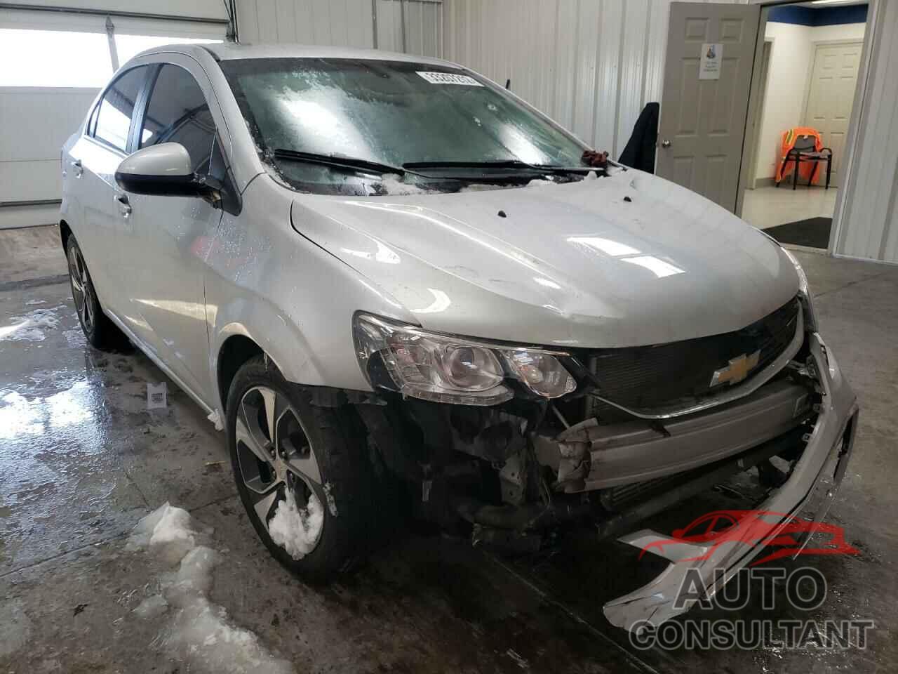 CHEVROLET SONIC 2018 - 1G1JF5SB0J4108426