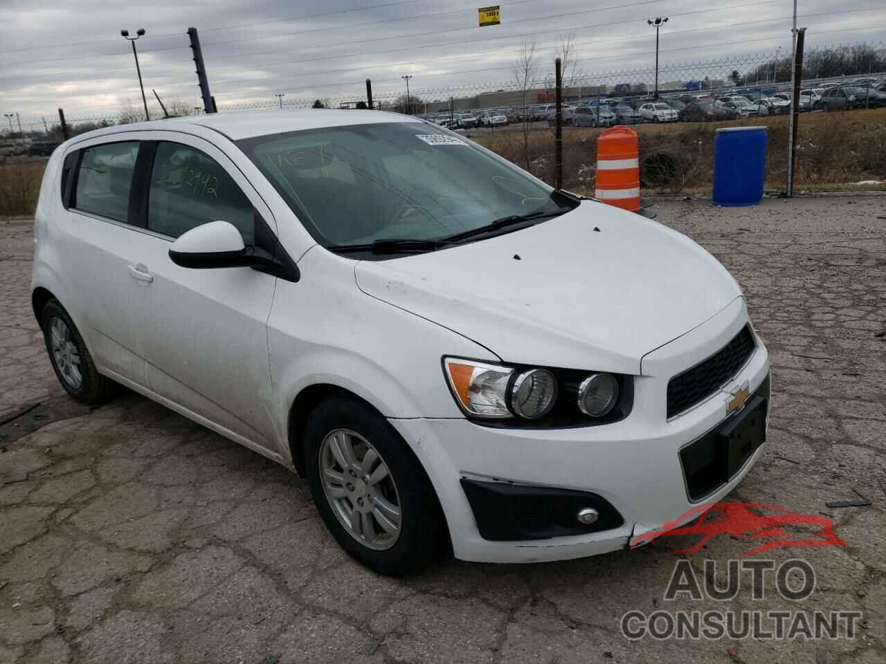 CHEVROLET SONIC 2016 - 1G1JC6SG8G4134940