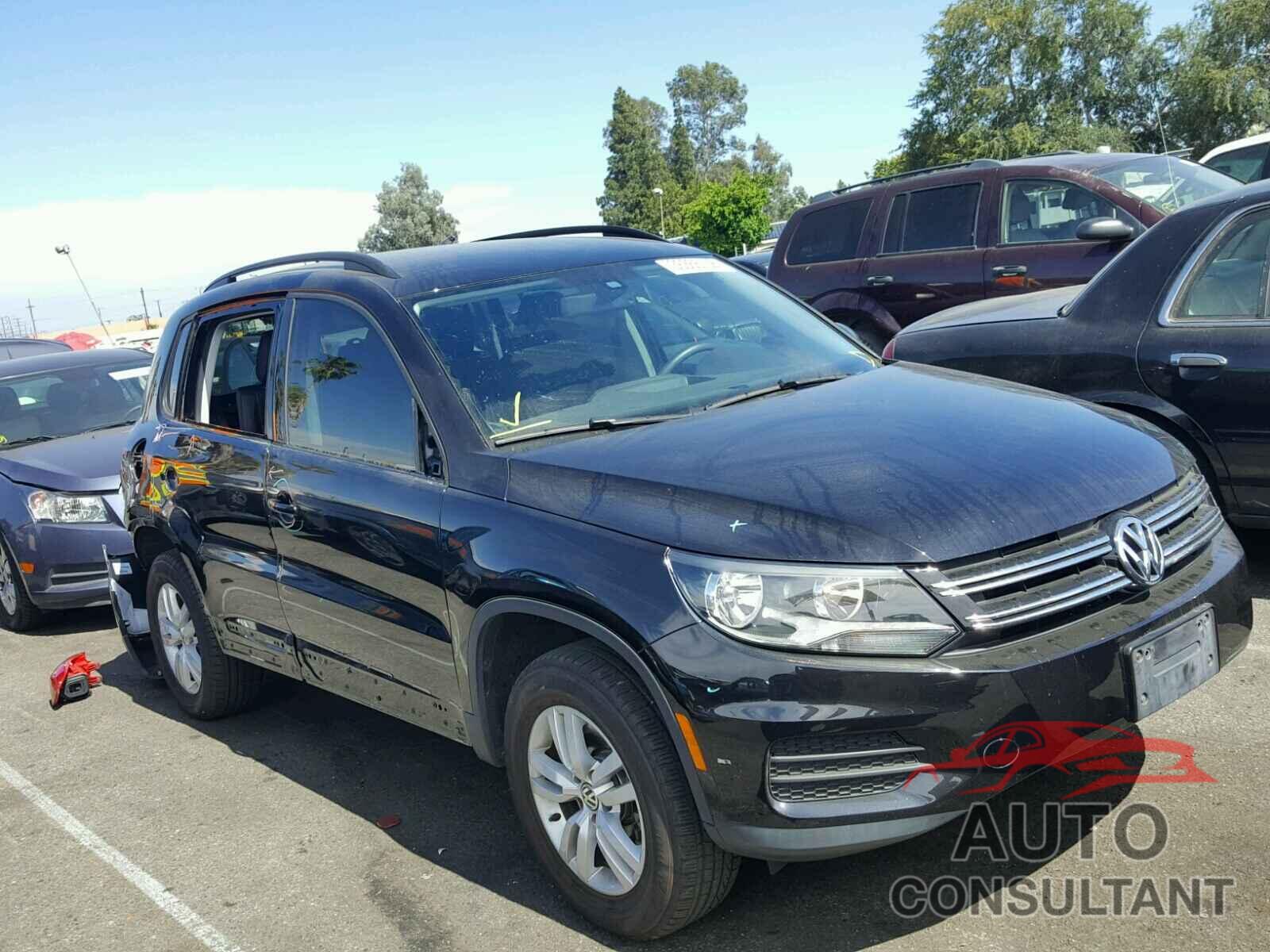 VOLKSWAGEN TIGUAN 2016 - WVGAV7AX1GW614973