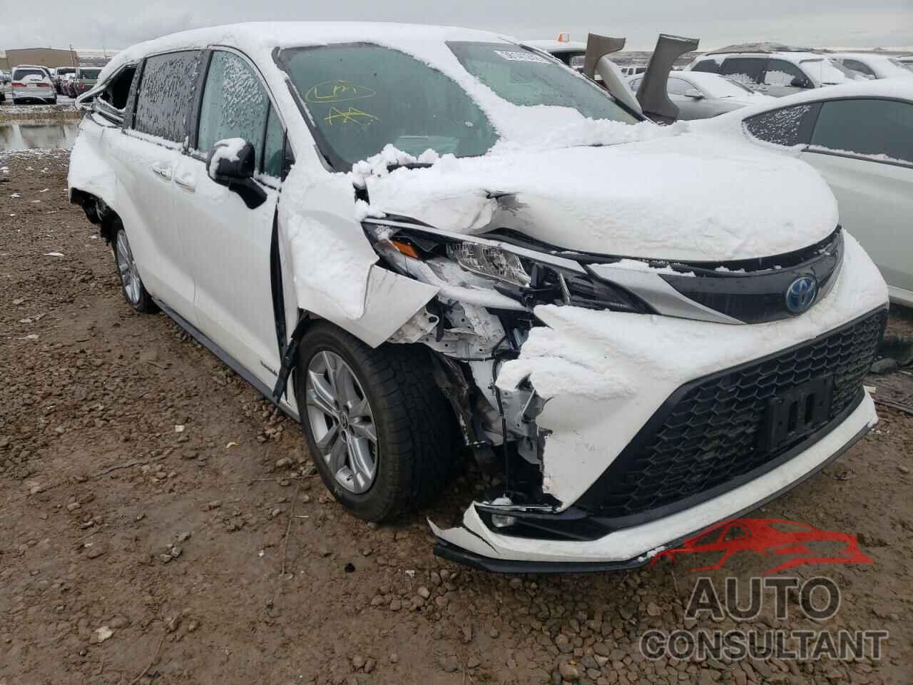 TOYOTA SIENNA 2021 - 5TDXSKFC7MS008203