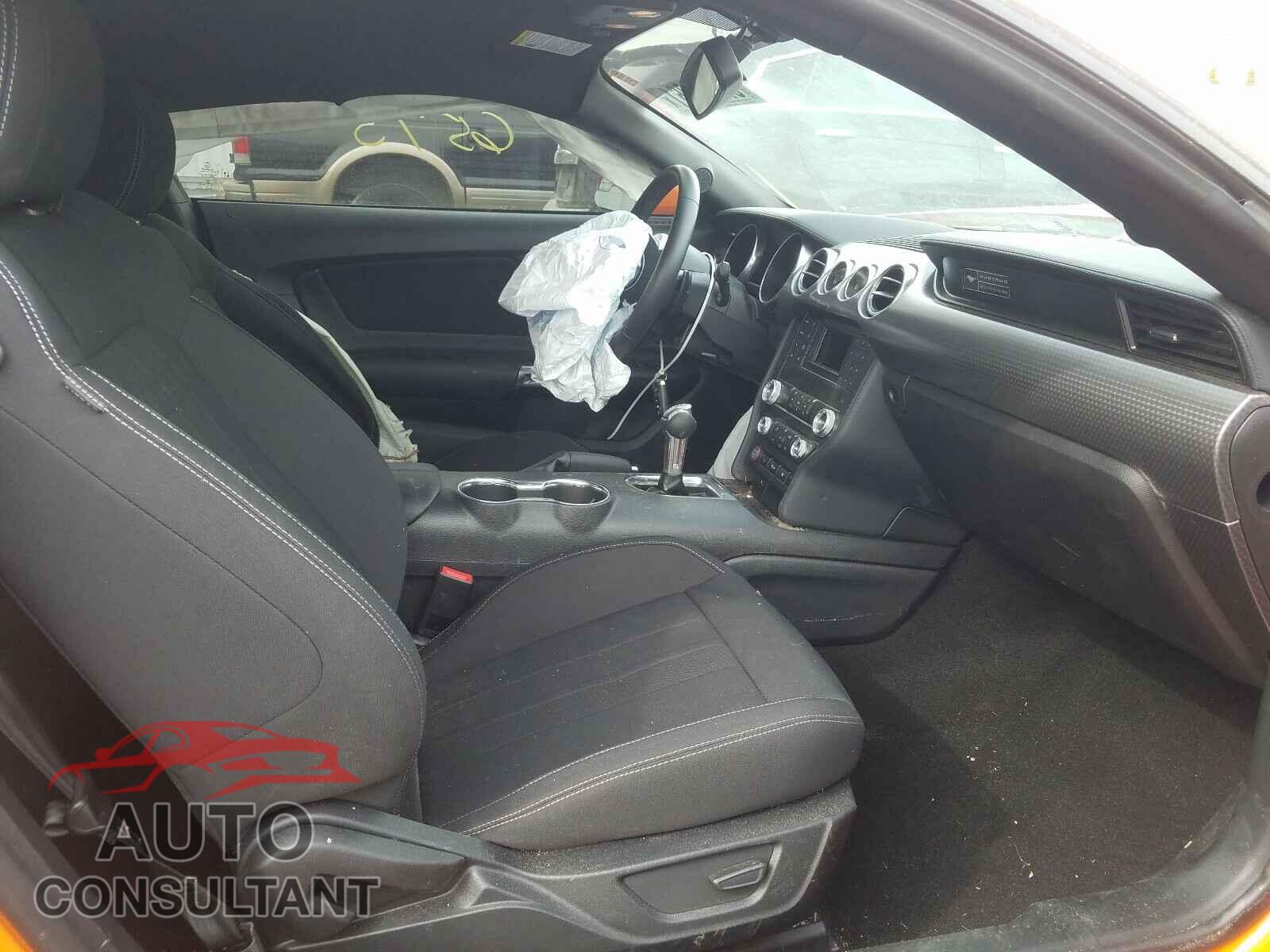 FORD MUSTANG 2020 - 1FA6P8CF9L5157348