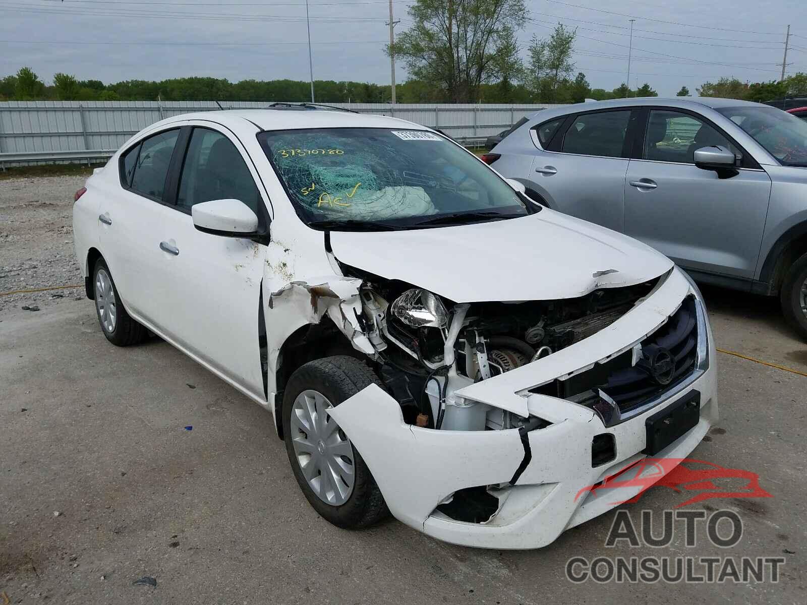 NISSAN VERSA 2017 - 3N1CN7AP1HL865712