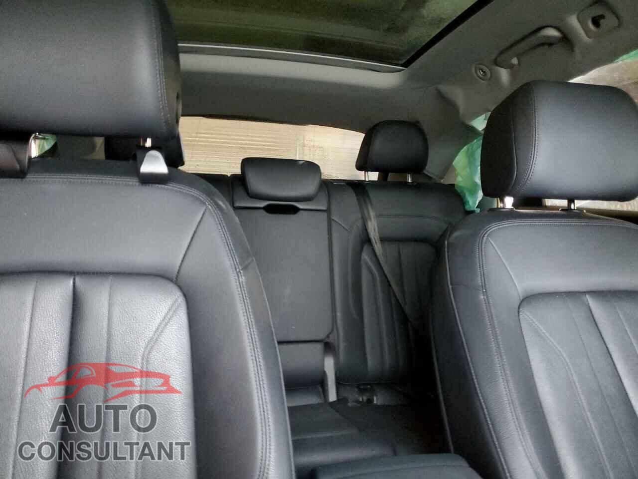 AUDI Q5 2019 - WA1BNAFY0K2063243