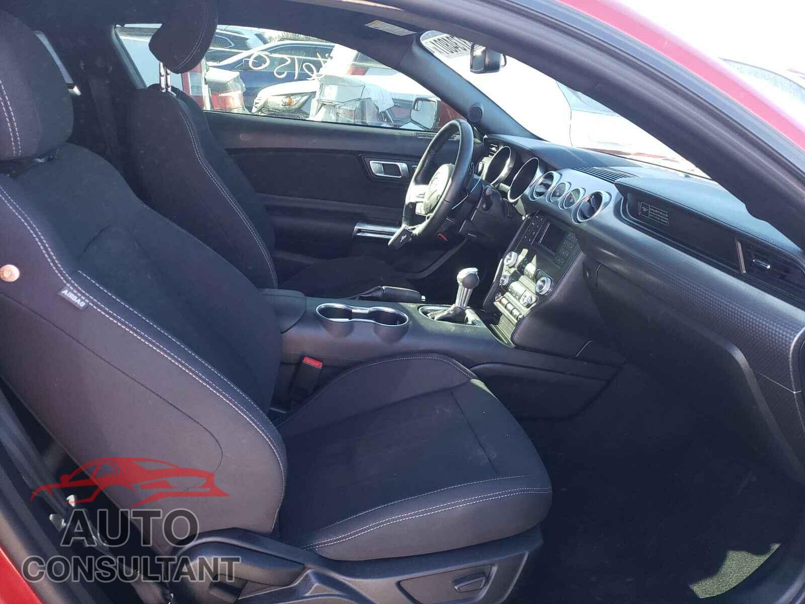 FORD MUSTANG 2020 - 1FA6P8CF8L5118427