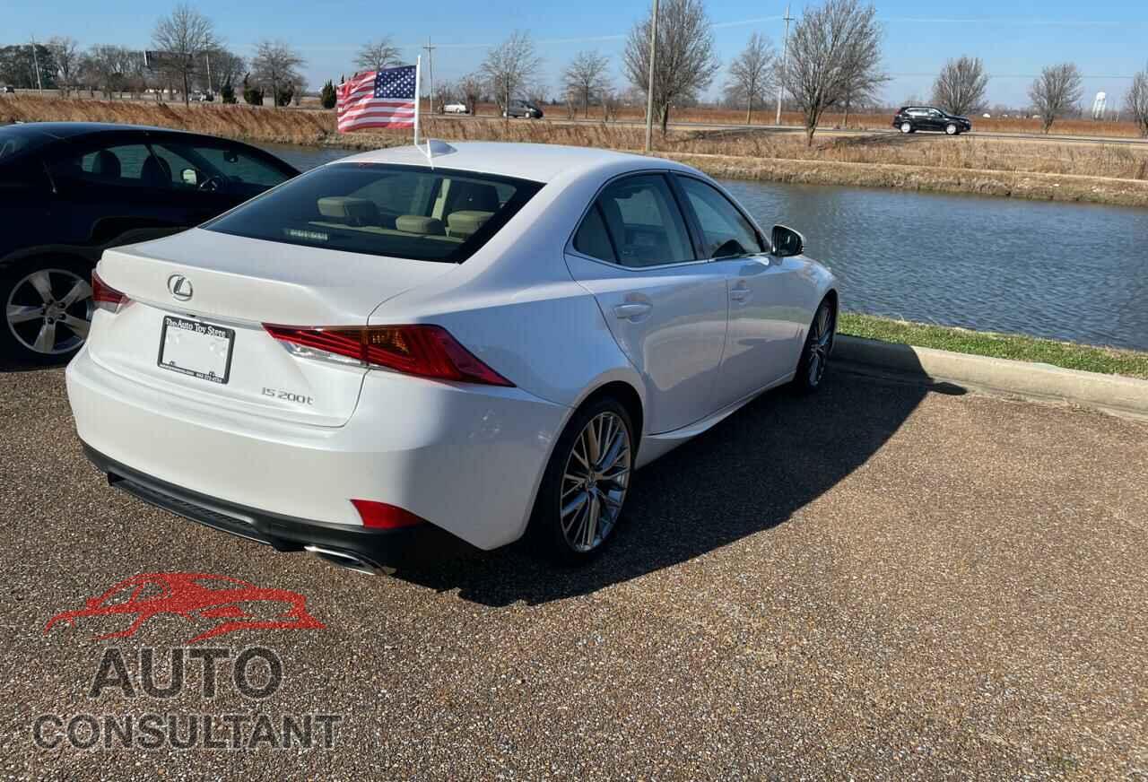 LEXUS IS 2017 - JTHBA1D29H5054532