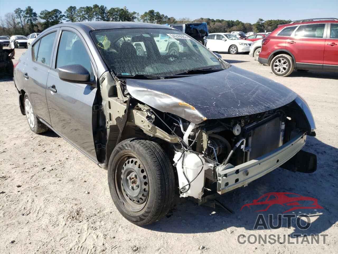 NISSAN VERSA 2018 - 3N1CN7APXJL801674