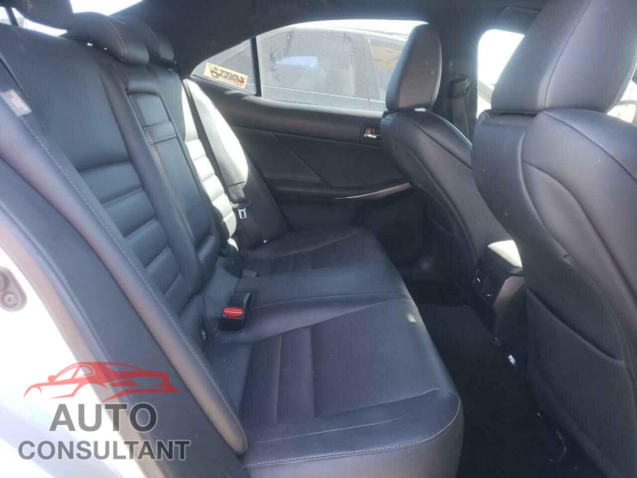 LEXUS IS 2015 - JTHBE1D23F5016568