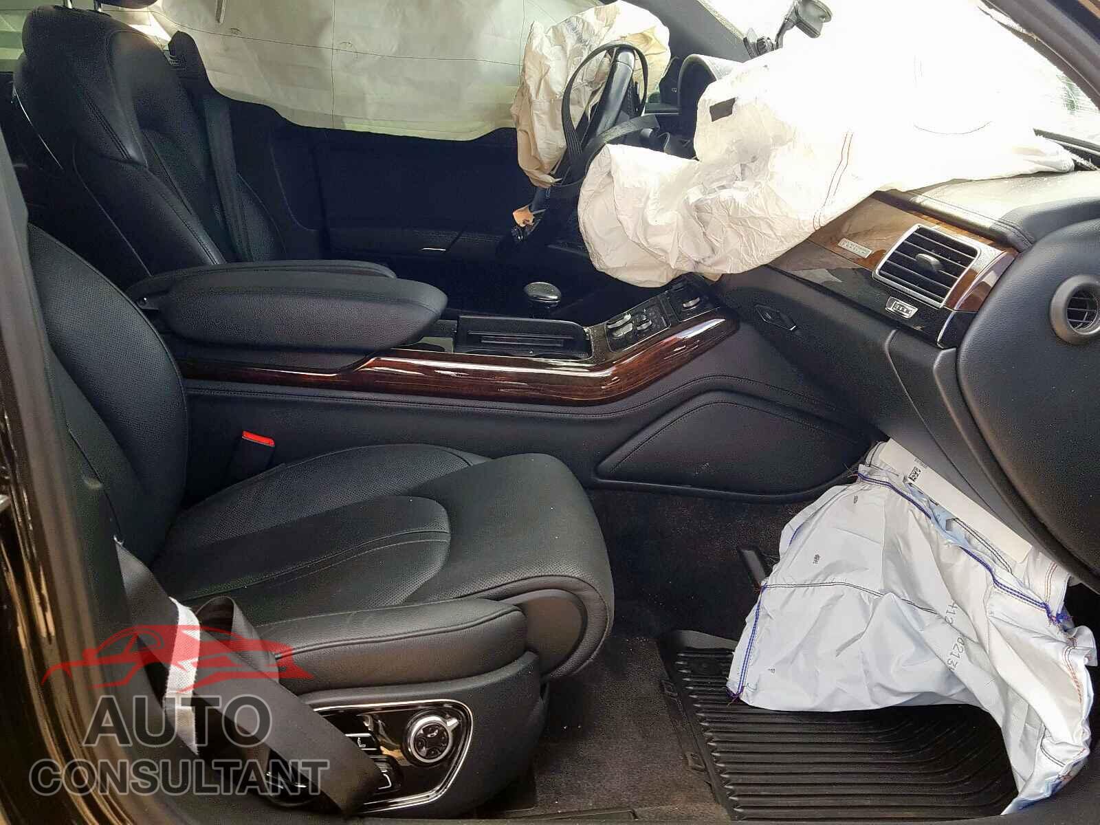 AUDI A8 2016 - WAU34AFD1GN003937