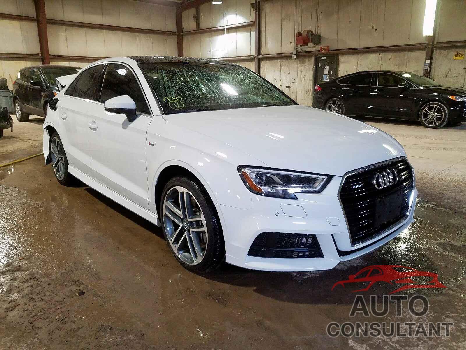 AUDI A3 2019 - WAUJEGFF3KA095741